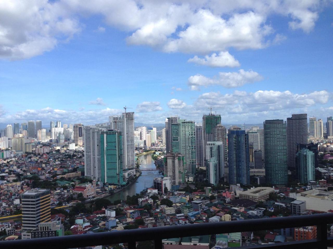 Seven Doors Aparthotels In Gramercy Makati Makati City Exterior foto